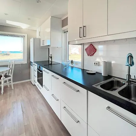 8 Person In Bremanger Tatil Evi